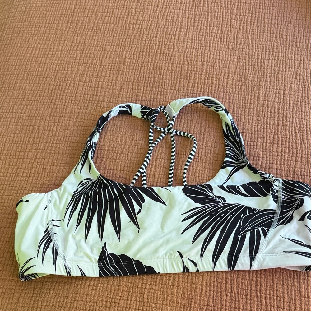 Carve Designs Black and White Palm-Print with Strappy Back